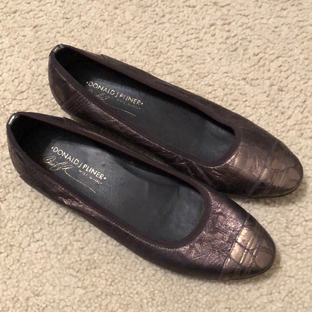 [DONALD J PLINER] Hideyo Metallic Ballet Flats